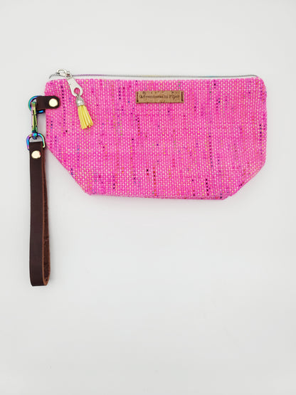 Large Notions Pouch